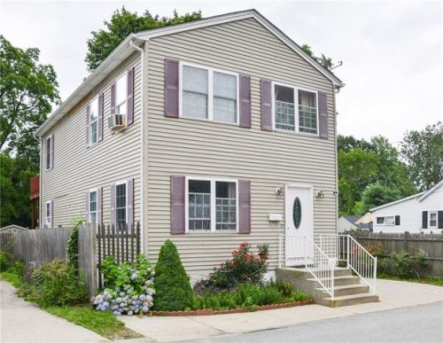 44 Carder Rd, Warwick, RI 02889 exterior