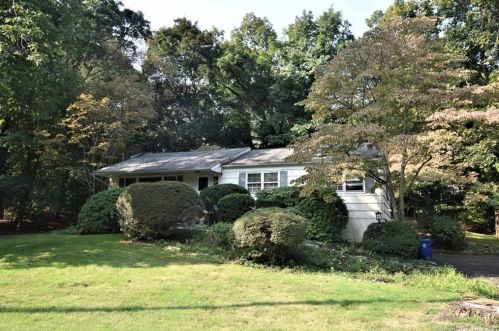 48 Noahs Lane Ext, Norwalk, CT 06851 exterior