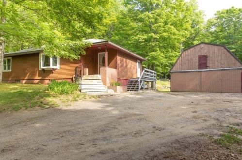 109 East St, Chesterfield, MA 01012 exterior