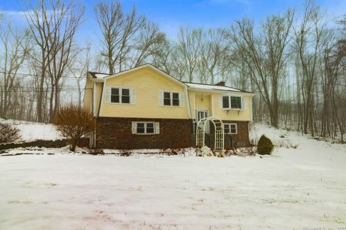 11 Maynard Rd, Colchester, CT 06420 exterior