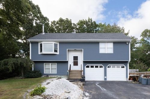 2 Chestnut Dr, Waterbury, CT 06716 exterior