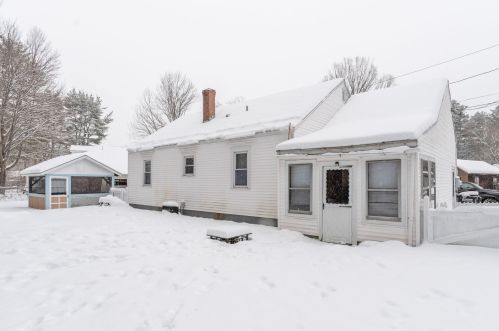 27 Mann Ct, Unity, NH 03743 exterior