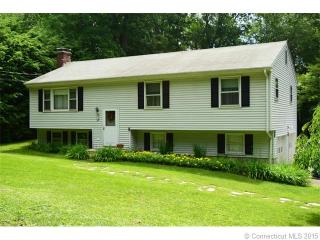 6 Woodland St, Tolland, CT 06084 exterior