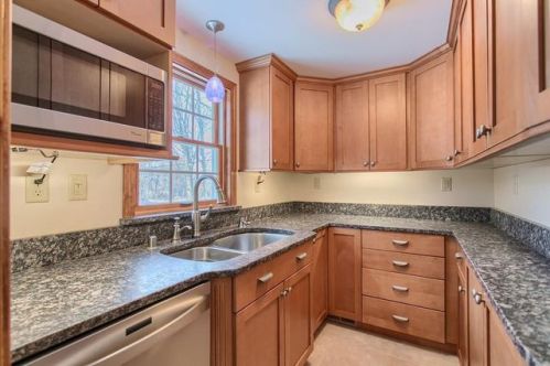 32 Mystic St, Methuen, MA 01844 exterior