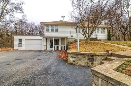3 Bloomingdale Rd, Quaker-Hill, CT 06375 exterior