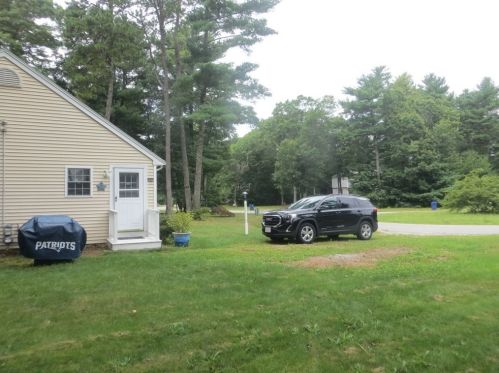 21 Christopher Dr, Wareham, MA 02571 exterior