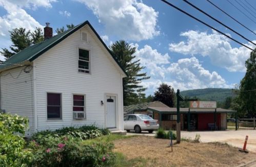 87 Wentworth Rd, Brookfield, NH 03872 exterior
