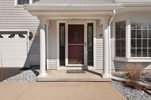 49 Fitch Meadow Ln, Wapping, CT 06074 exterior