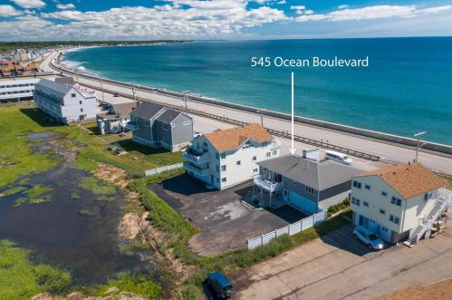 545 Ocean Blvd, Hampton Beach, NH 03842 exterior