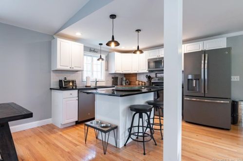 10 Osborne Hill Road Ext, Sandy Hook, CT 06482 exterior