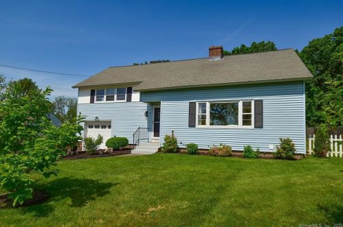50 Concord Rd, Manchester, CT 06042 exterior