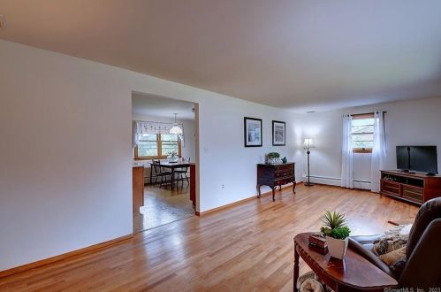 111 Westfield Ter, Middletown, CT 06457 exterior