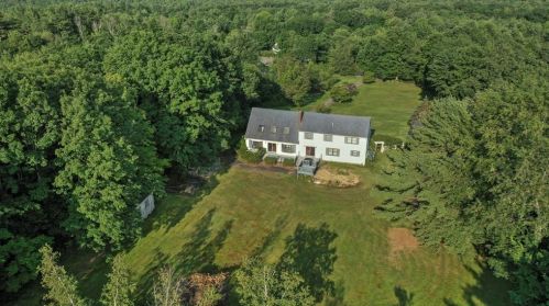 8 Lashua Rd, Ashburnham, MA 01430 exterior