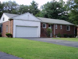 51 Bencliffe Cir, Newton, MA 02466 exterior