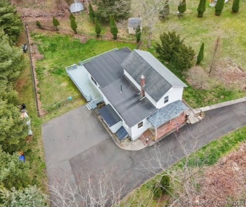 82 Constitution St, Wallingford, CT 06492 exterior