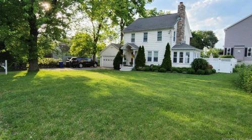 56 Fillow St, Norwalk, CT 06850 exterior