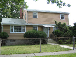 66 Upham St, Newton, MA 02465 exterior