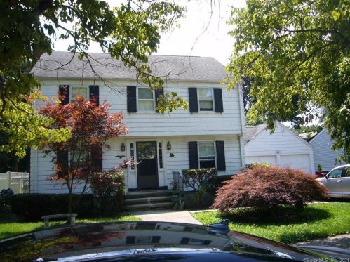 59 Laurel Pl, Bridgeport, CT 06604 exterior