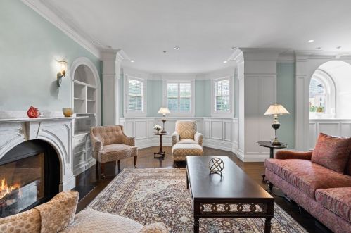 45 Commonwealth Ave, Roxbury-Xing, MA 02116 exterior