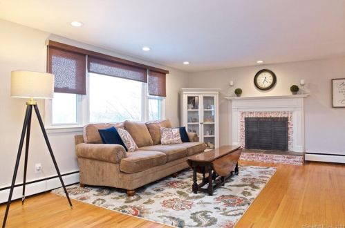 21 Cornwall Rd, Norwalk, CT 06850 exterior