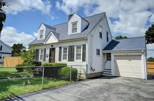 131 Wilson Ave, Quincy, MA 02170 exterior