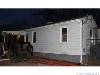 114 Rogers Rd, Norwich, CT 06360 exterior