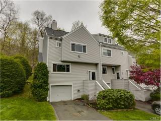 41 Country Pl, Huntington, CT 06484 exterior