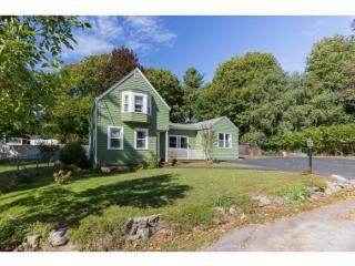 80 Woodlawn Cir, Portsmouth, NH 03801 exterior