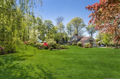 189 Perry Ave, Norwalk, CT 06850 exterior