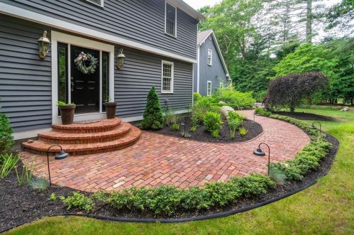 115 Woodbridge Dr, East-Greenwich, RI 02818 exterior