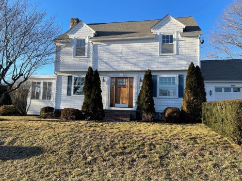 83 Lefrancois Blvd, Woonsocket, RI 02895 exterior