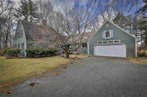 16 Penniman Ln, Hampton Beach, NH 03842 exterior