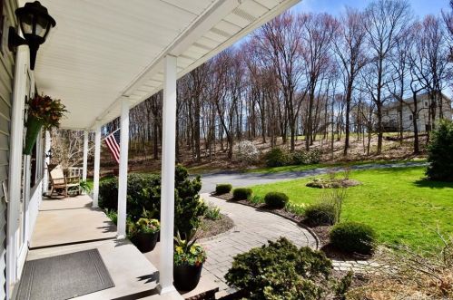34 Griffin Rd, East-Windsor, CT 06016 exterior