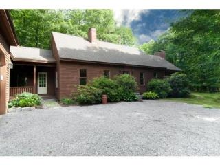 873 Rollins Rd, Hopkinton, NH 03229 exterior