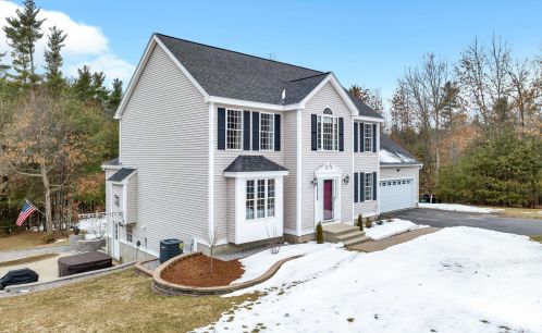 3 Whippoorwill Cir, Londonderry, NH 03053 exterior