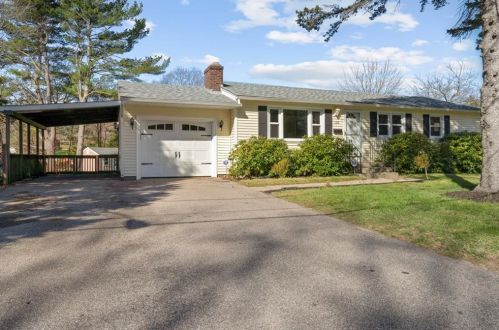130 Pine River Dr, North Kingstown, RI 02852 exterior