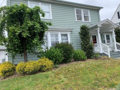 44 Wade St, Bridgeport, CT 06604 exterior