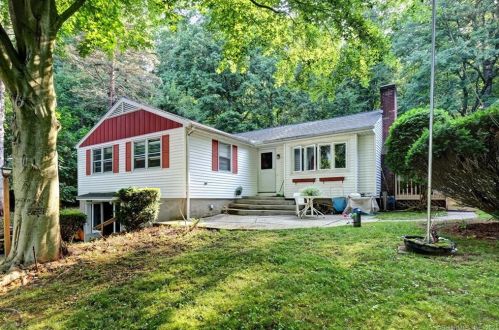 963 Flanders Rd, Southington, CT 06489 exterior