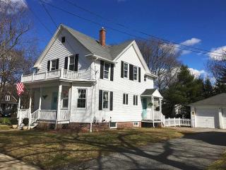 27 Pavilion Ave, East Providence, RI 02916 exterior