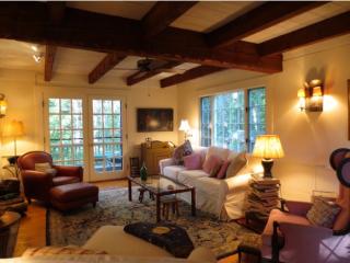 225 Deer Run, Arlington, VT 05250 exterior