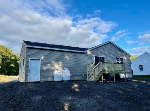 15 Sharon Way, Fremont, NH 03044 exterior