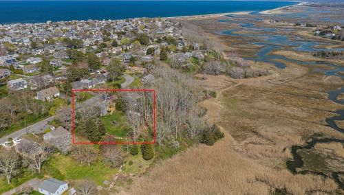 30 Dexter Ave, Sandwich, MA 02563 exterior