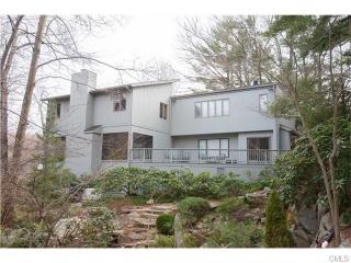 26 Beeholm Rd, West Redding, CT 06896 exterior