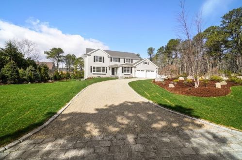 71 Old Hyannis Rd, Yarmouth, MA 02675 exterior