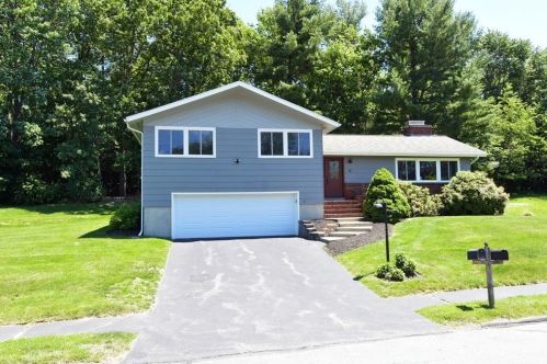 12 Forest Hill Dr, Shrewsbury, MA 01545 exterior