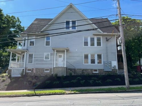 174 Coram Ave, Huntington, CT 06484 exterior