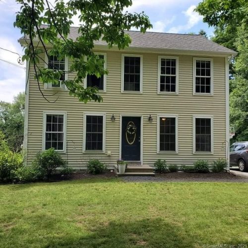 89 Collelo Ave, Moosup, CT 06354 exterior