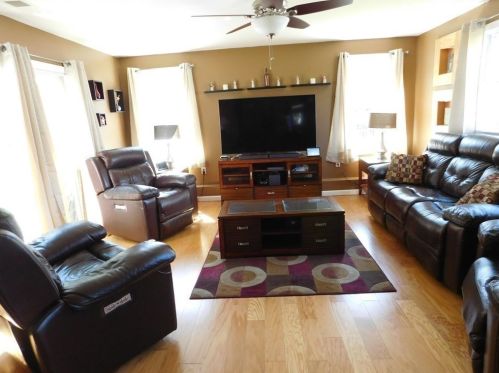 39 Tina Dr, Somerset, MA 02726 exterior