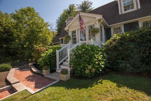 188 Linebrook Rd, Ipswich, MA 01938 exterior