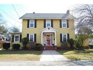 210 Pleasant St, East Providence, RI 02916 exterior